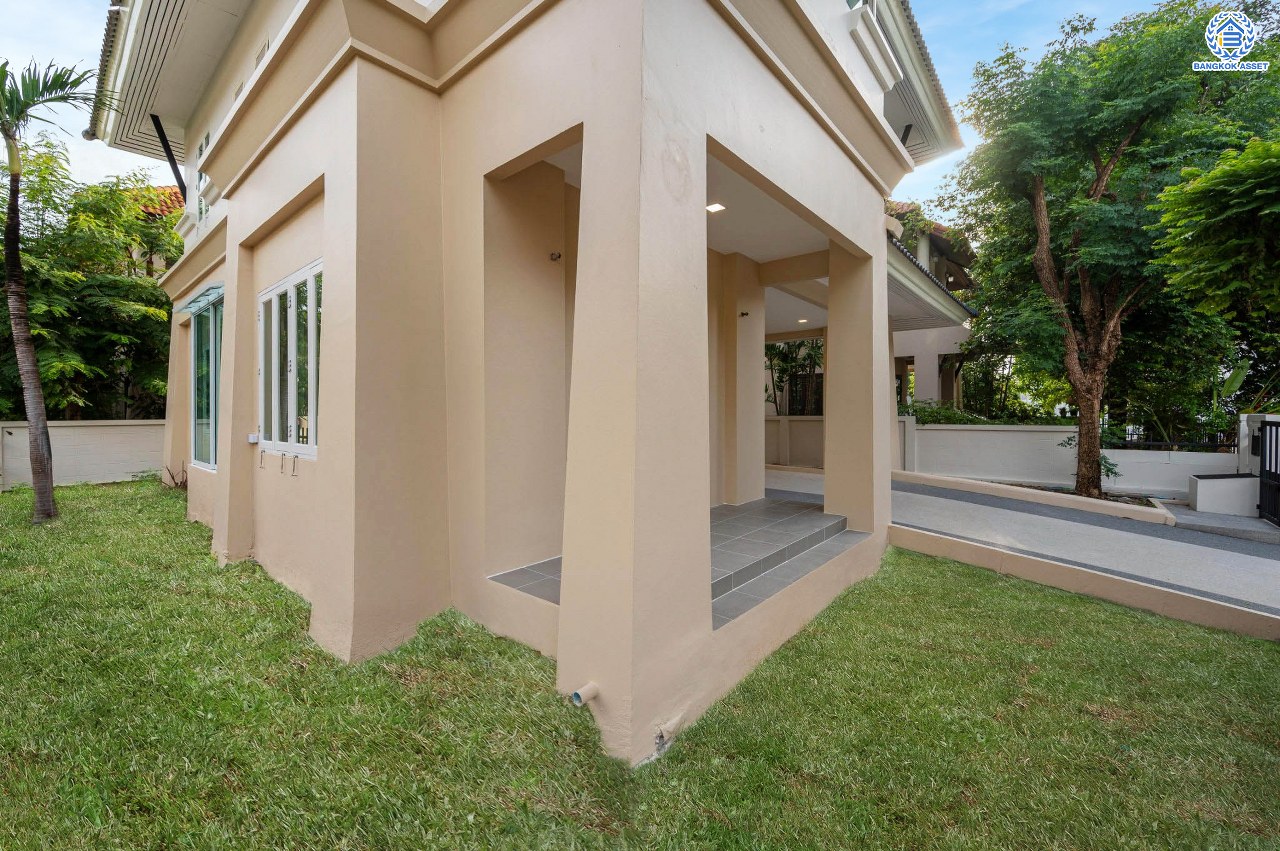 บ้านมือสองตกแต่งใหม่ โครงการ ศุภวรรณ5 บางแค ดีไซน์หรูหรา เนื้อที่กว้าง 60.6 ตร.ว. ฟังก์ชัน 3 ห้องนอน 3 ห้องน้ำ 1 ห้องแม่บ้าน 2 ที่จอดรถ ฟังก์ชันครบตอบทุกไลฟ์สไตล์ บนทำเลศักยภาพ เชื่อมต่อถนนกาญจนาภิเษก ใกล้เดอะมอลล์บางแค ใกล้รถไฟฟ้าสายสีน้ำเงิน "สถานีหลักสอง" และจุดขึ้นทางด่วน "กาญจนาภิเษก"